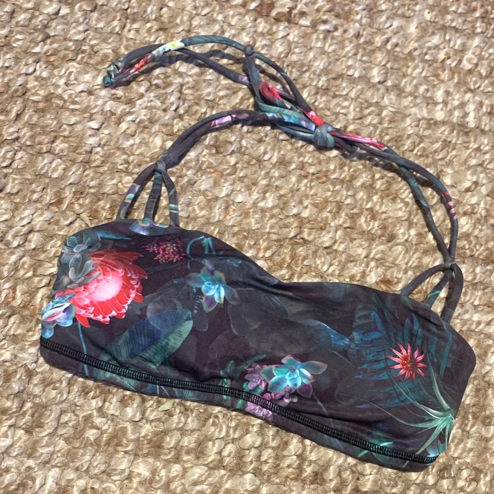 Lululemon bikini top